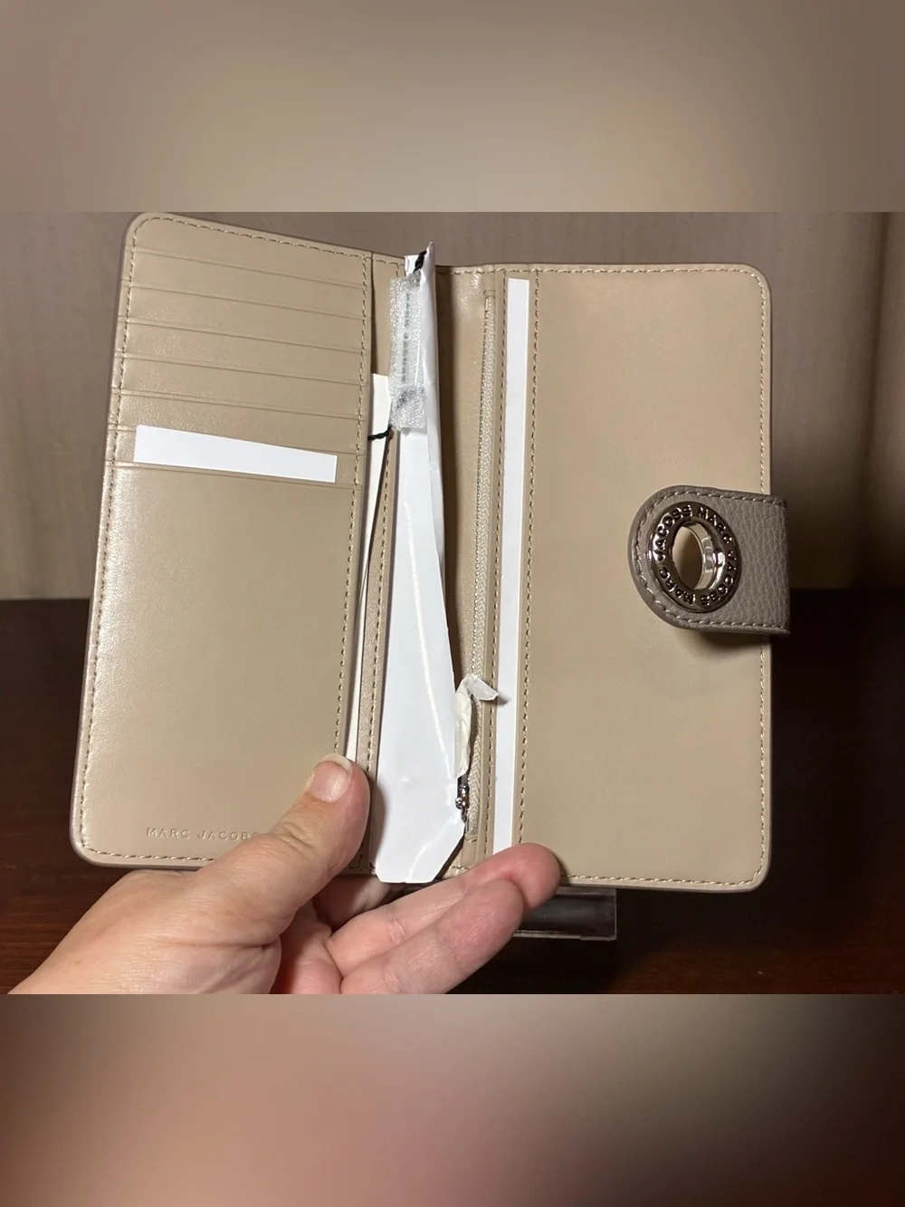 Marc Jacobs Pebbled Cream Leather Snap Wallet with Signature Turn-Lock NWOT